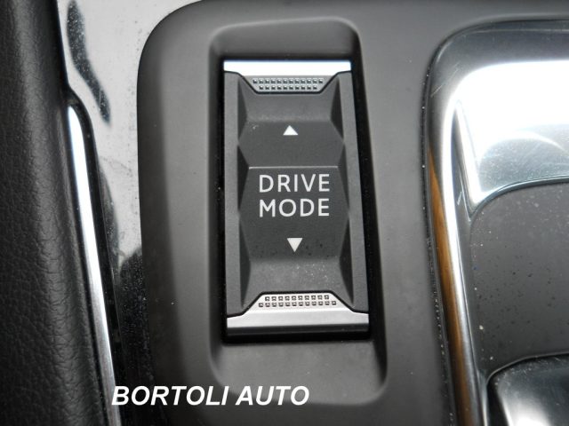 OPEL Grandland usata, con Park Distance Control