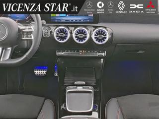 MERCEDES-BENZ CLA 200 usata, con Chiusura centralizzata