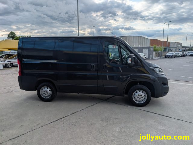 PEUGEOT Boxer usata, con Autoradio