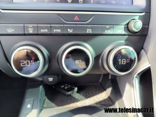 JAGUAR E-Pace usata, con Fari LED