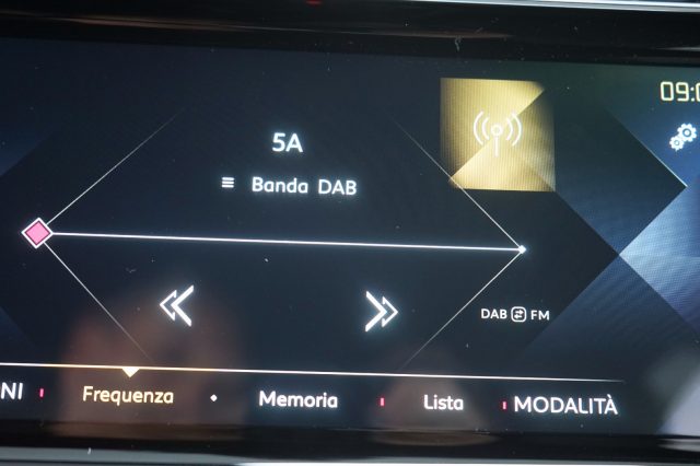 DS AUTOMOBILES DS 7 Crossback usata, con Schermo multifunzione interamente digitale