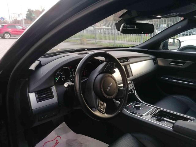 JAGUAR XF usata, con Tettuccio apribile