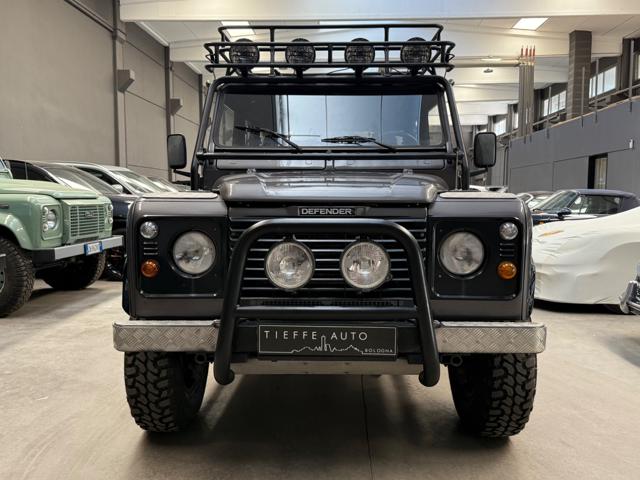 LAND ROVER Defender usata, con Autoradio