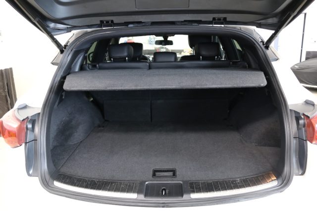 INFINITI QX70 usata, con Cerchi in lega