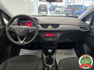 OPEL Corsa usata, con USB