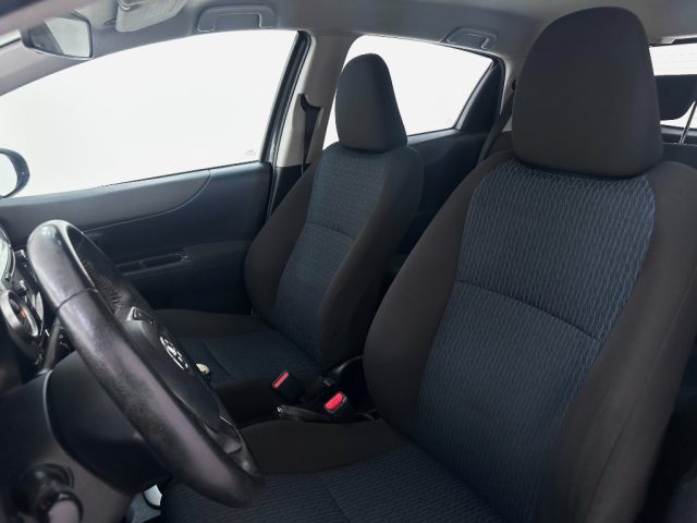 TOYOTA Yaris usata, con Controllo automatico clima