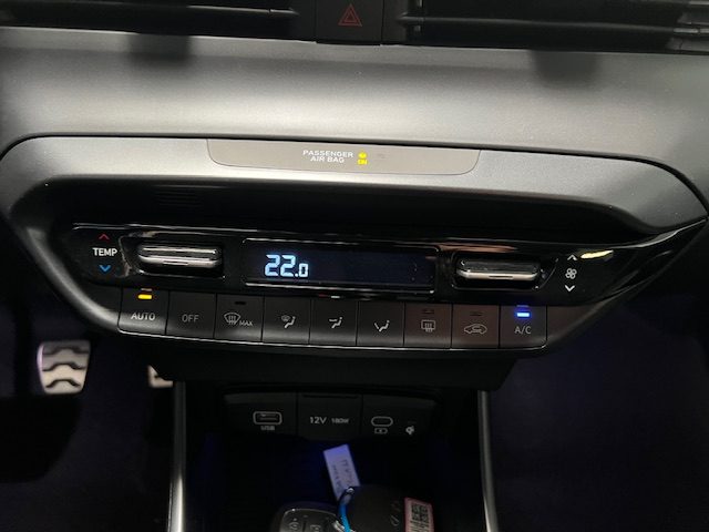 HYUNDAI Bayon usata, con Controllo automatico clima