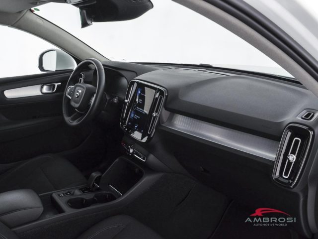 VOLVO XC40 usata 11