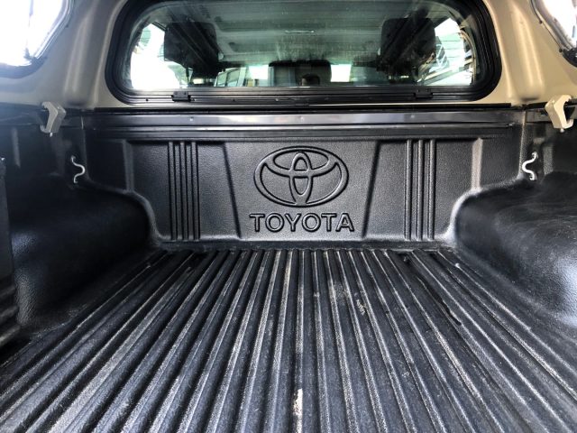 TOYOTA Hilux usata, con Touch screen
