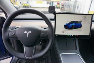 TESLA Model Y usata, con Specchietto retrovisore con funzione antiabbagliamento