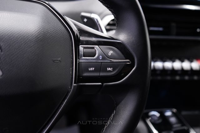 PEUGEOT 3008 usata, con Fari LED