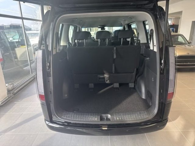 HYUNDAI Staria usata, con Controllo automatico clima