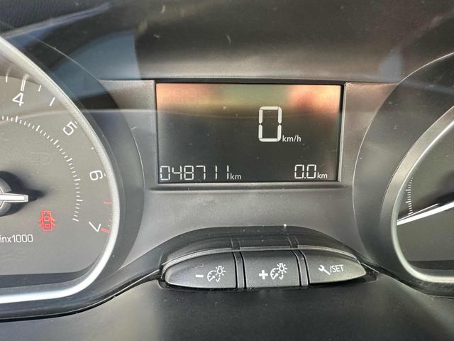 PEUGEOT 208 usata, con Sedile posteriore sdoppiato