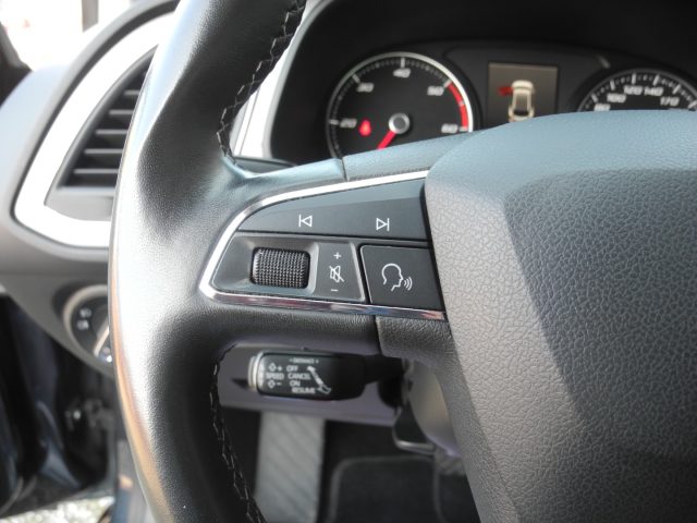 SEAT Leon usata, con Specchietto retrovisore con funzione antiabbagliamento