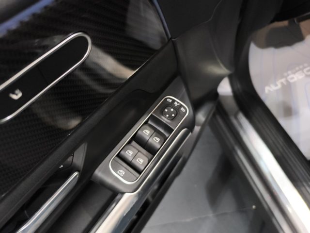 MERCEDES-BENZ GLA 200 usata, con Climatizzatore
