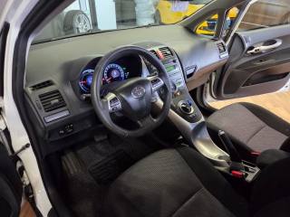 TOYOTA Auris usata, con Fendinebbia