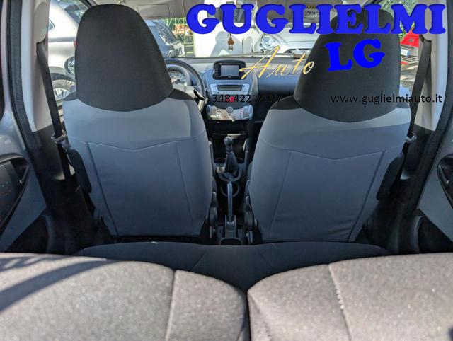 TOYOTA Aygo usata, con Airbag testa