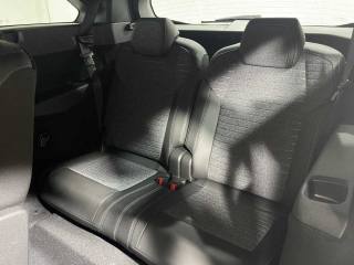 PEUGEOT 5008 usata, con Telecamera per parcheggio assistito