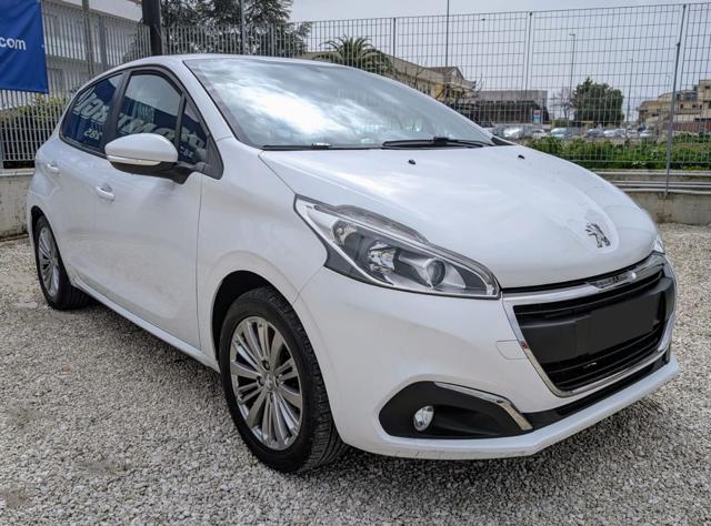 PEUGEOT 208 usata, con Airbag