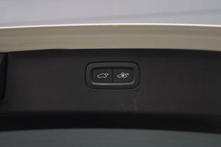 VOLVO XC90 usata, con Telecamera per parcheggio assistito