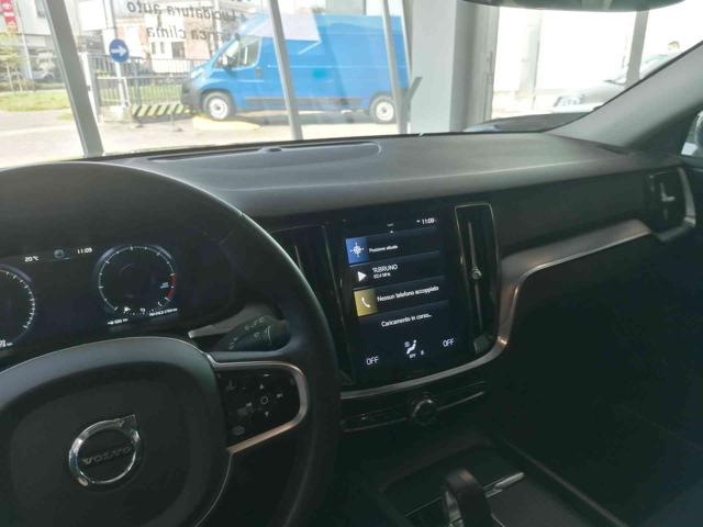 VOLVO V60 Cross Country usata, con Riconoscimento dei segnali stradali