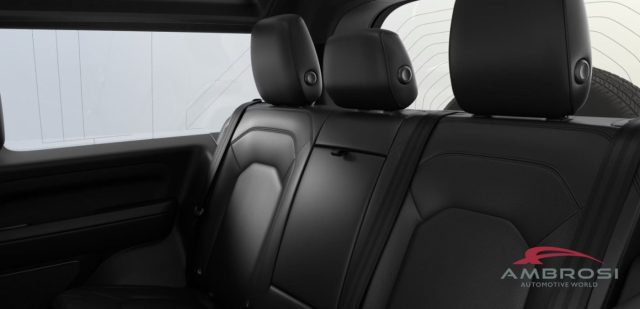 LAND ROVER Defender usata 6