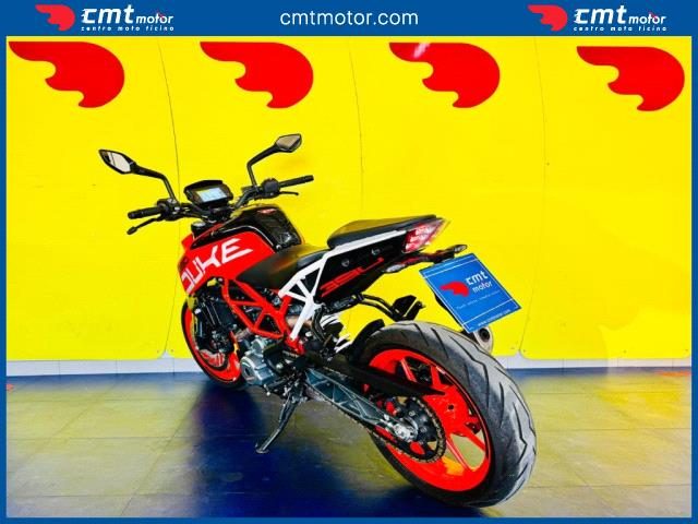 KTM 390 Duke usata 3