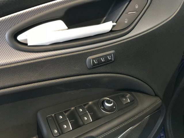 ALFA ROMEO Stelvio usata, con Interni in pelle