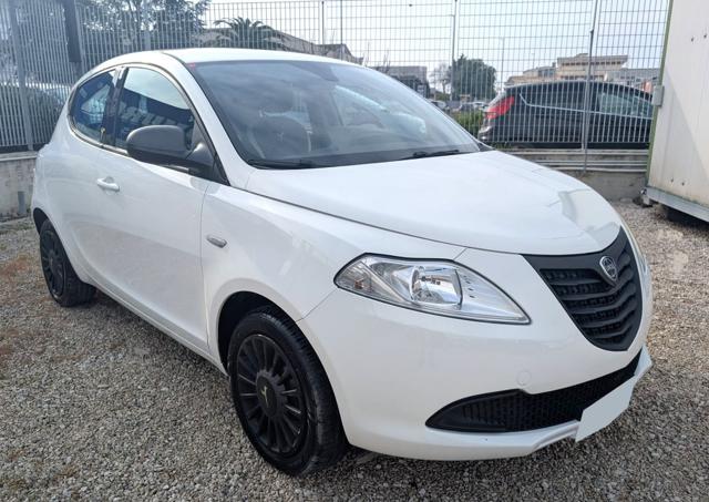LANCIA Ypsilon usata, con Airbag