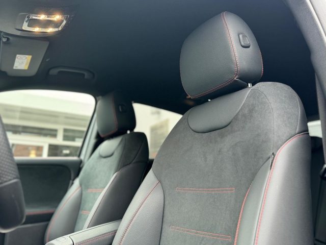 MERCEDES-BENZ GLA 200 usata, con Chiusura centralizzata