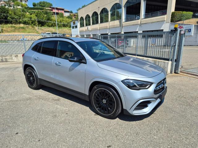MERCEDES-BENZ GLA 200 usata, con Autoradio
