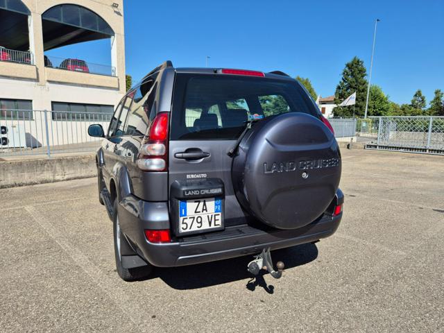 TOYOTA Land Cruiser usata, con Cerchi in lega