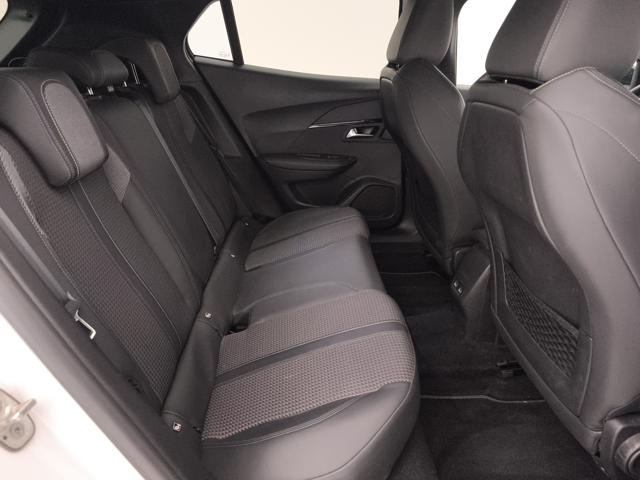 PEUGEOT 2008 usata, con Volante multifunzione