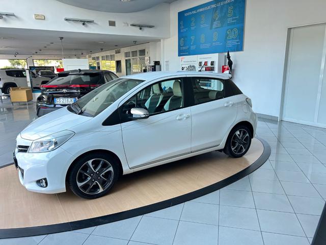 TOYOTA Yaris usata, con Airbag