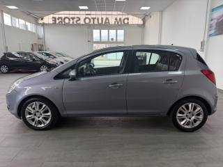 OPEL Corsa usata, con Climatizzatore
