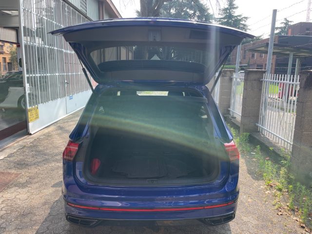 VOLKSWAGEN Tiguan usata, con Bracciolo