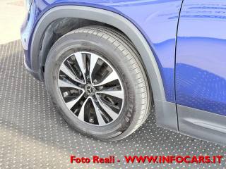 MERCEDES-BENZ GLB 200 usata, con Leve al volante