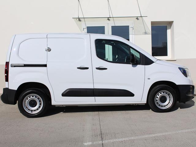OPEL Combo usata, con Chiusura centralizzata