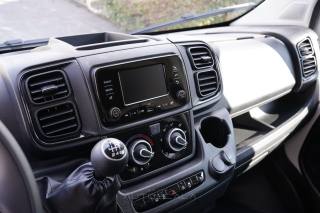 PEUGEOT Boxer usata, con Touch screen