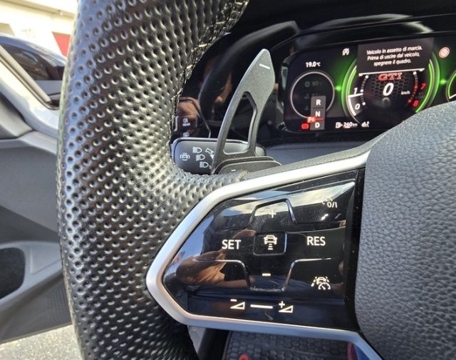 VOLKSWAGEN Golf usata, con Controllo trazione