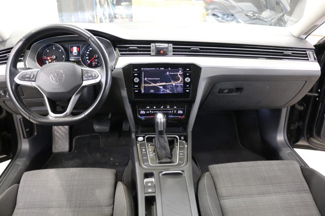 VOLKSWAGEN Passat Variant usata, con Cerchi in lega