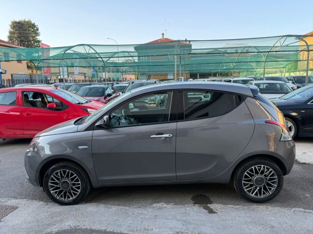 LANCIA Ypsilon usata, con Airbag