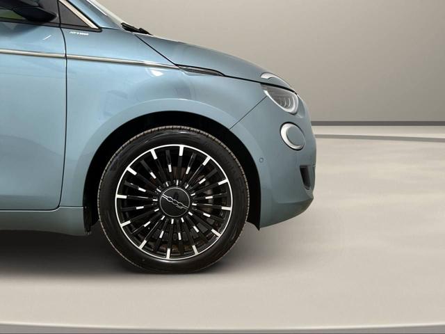 FIAT 500e usata, con Luci diurne