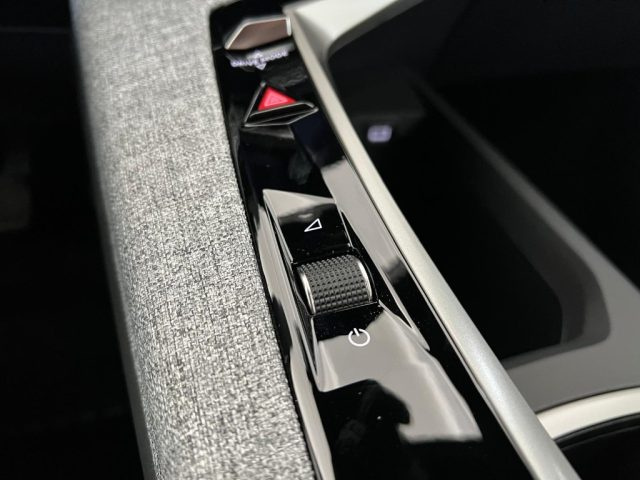 PEUGEOT 5008 usata 25