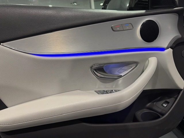 MERCEDES-BENZ E 300 usata, con Touch screen