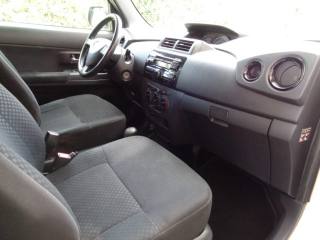 DAIHATSU Materia usata, con Controllo automatico clima