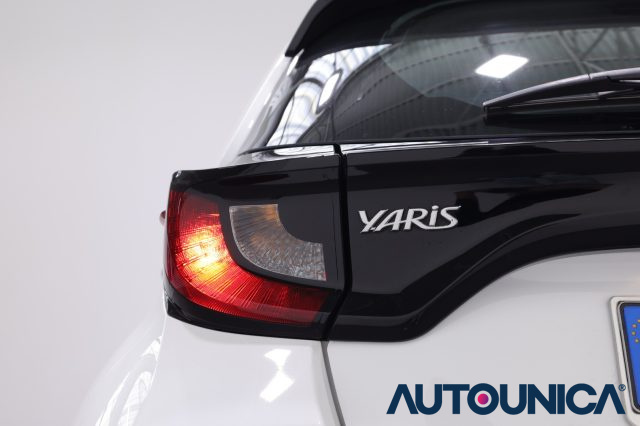 TOYOTA Yaris usata, con Airbag testa