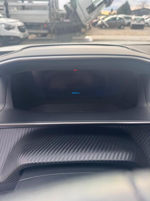 PEUGEOT 2008 usata, con Cruise Control