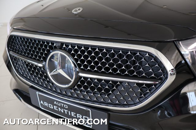 MERCEDES-BENZ E 220 usata, con Frenata d