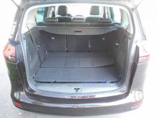 OPEL Zafira Tourer usata, con Controllo automatico clima